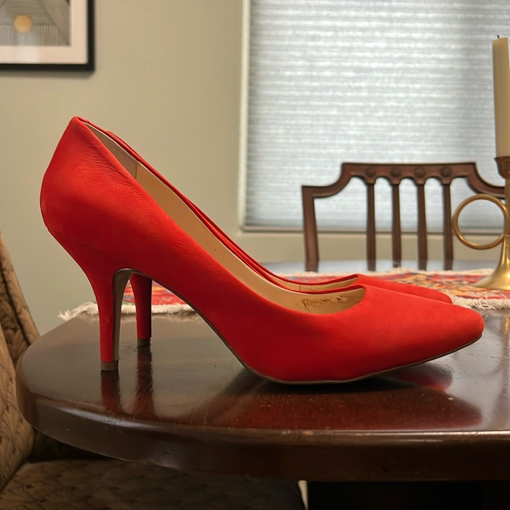Leather suede pumps